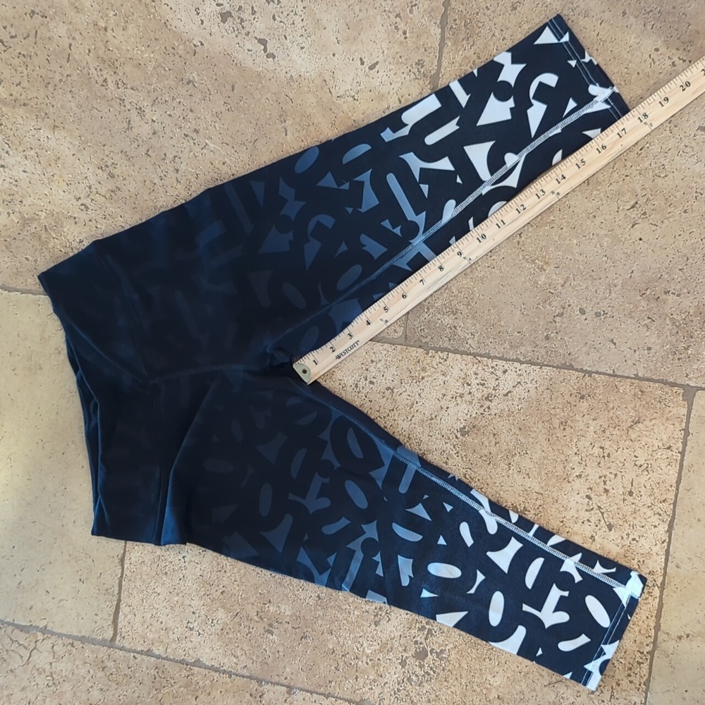 Nike dri-fit Capri legging - Picture 4 of 9